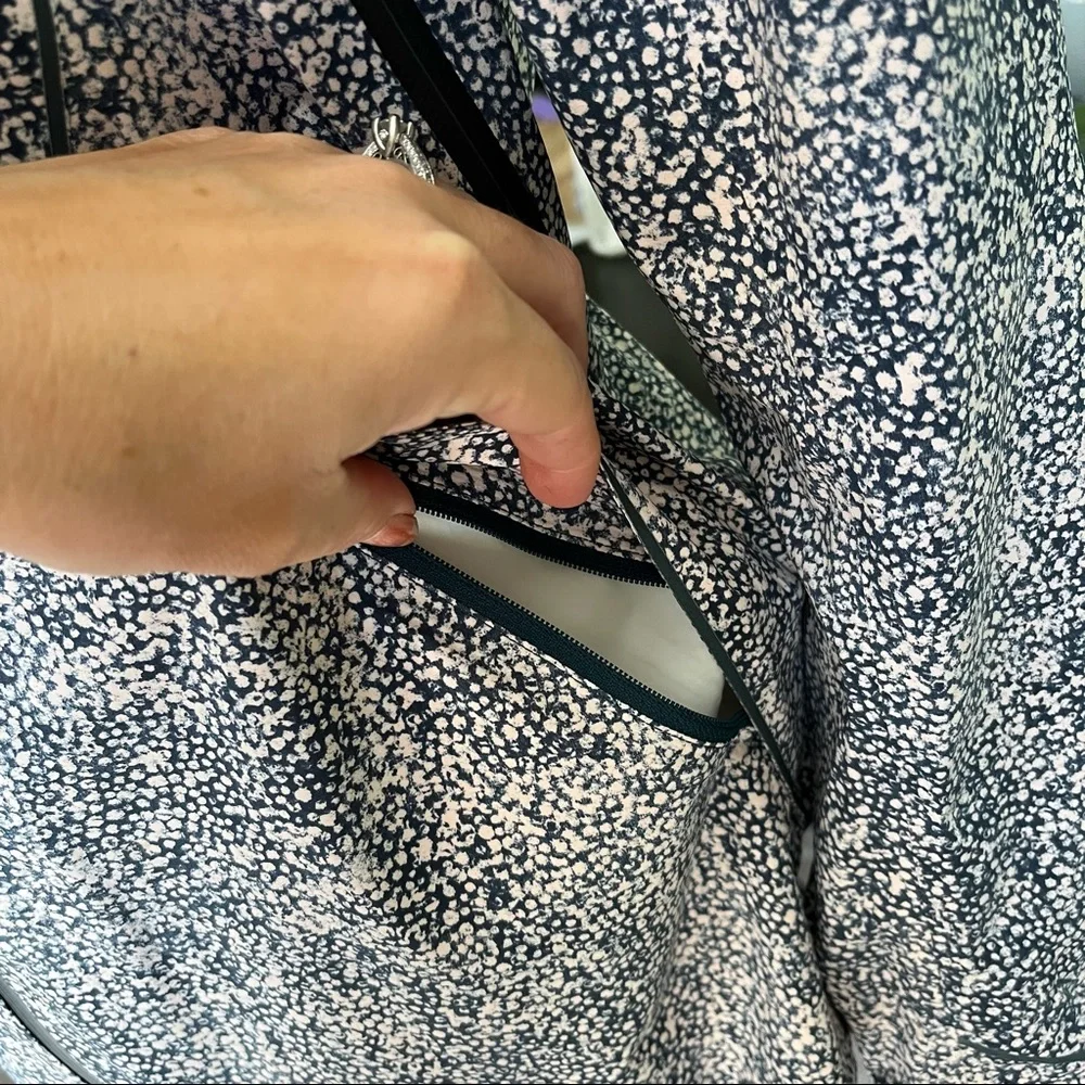 Lululemon Runaway Jacket - Picture 8 of 15